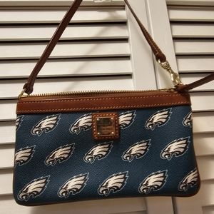 Rare Dooney & Bourke Philadelphia Eagles small purse/wristlet great condition!